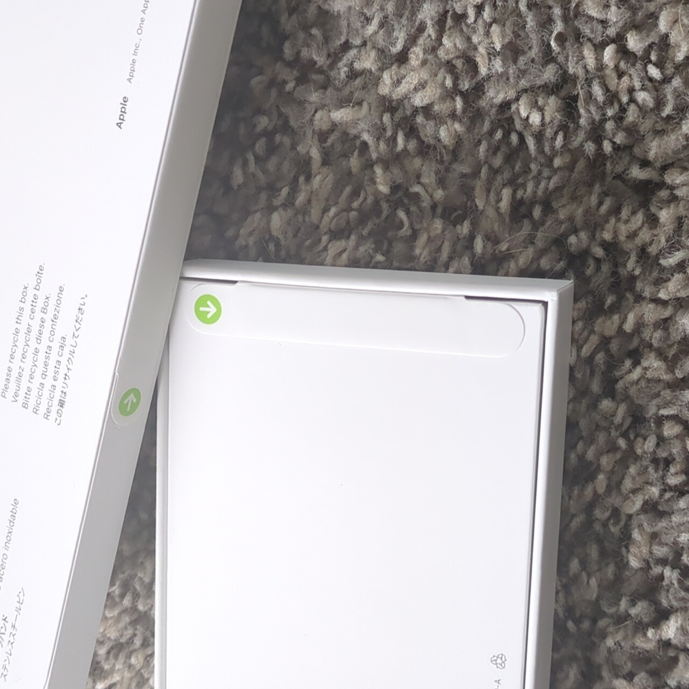 NIB Apple Watch Series 9 GPS 45mm M/L - Picture 5 of 5